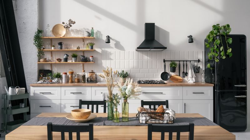 Kitchen Hood Installation